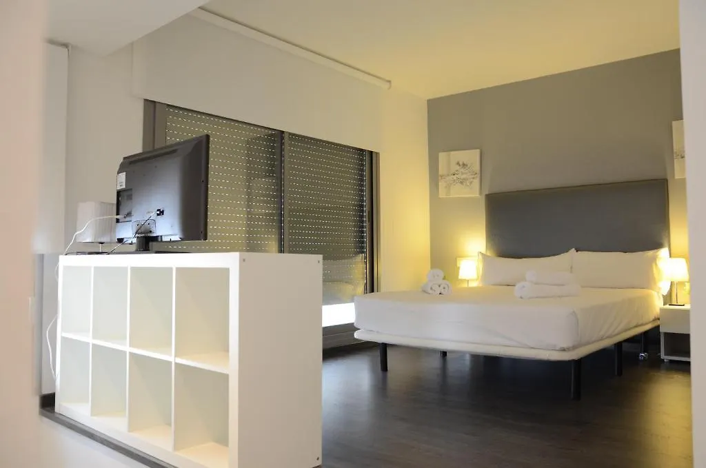 ***  Hotel Dailyflats Parc Gueell Barcelona España