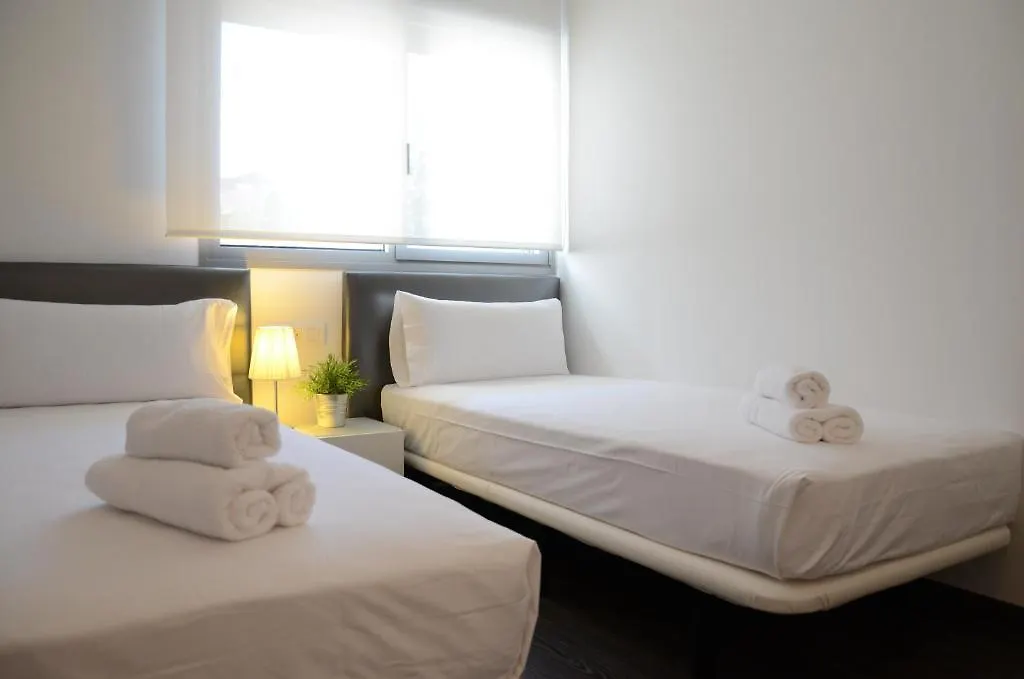 ***  Hotel Dailyflats Parc Gueell Barcelona España